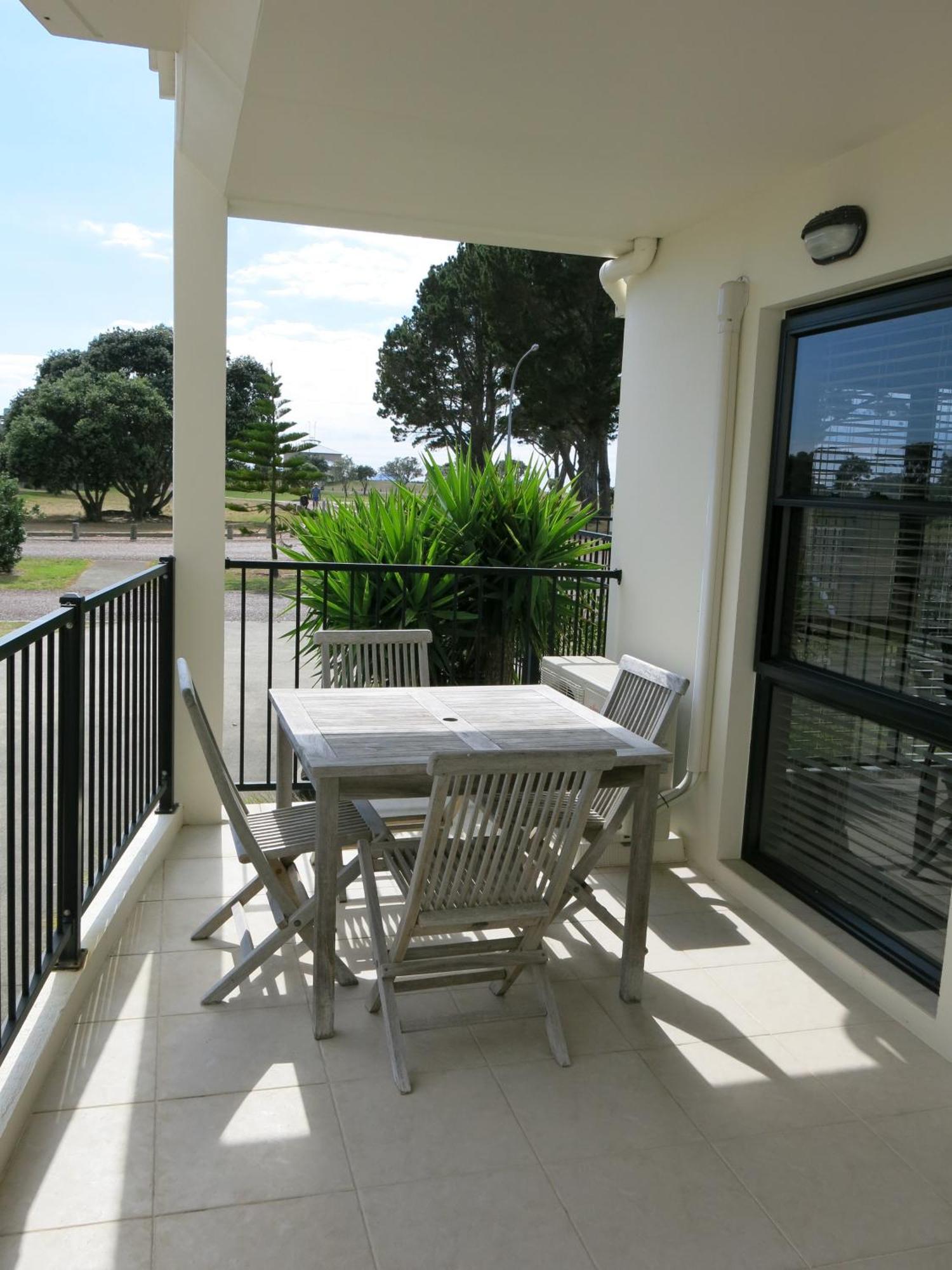 Ocean Breeze Resort Pauanui Room photo