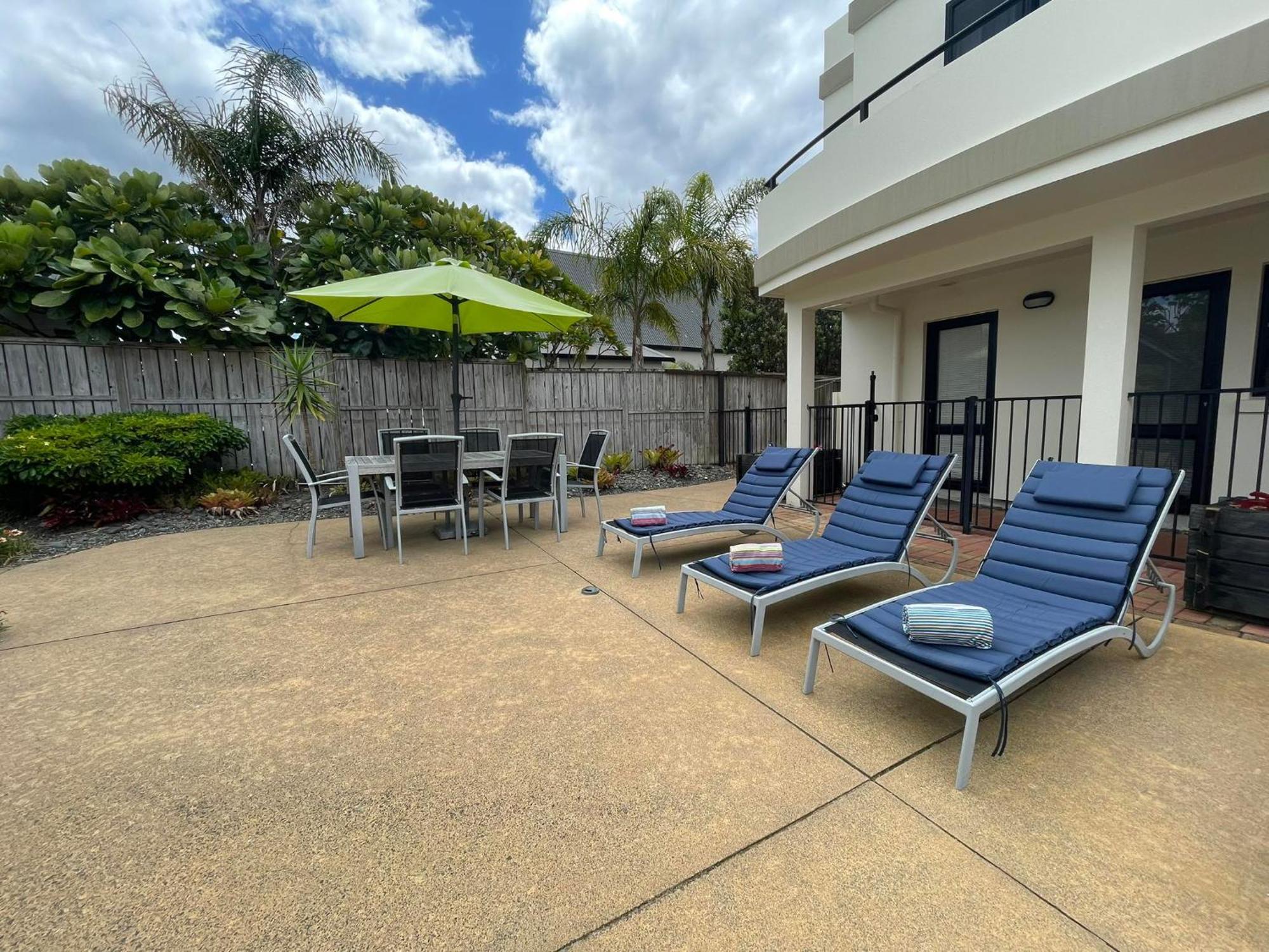 Ocean Breeze Resort Pauanui Exterior photo