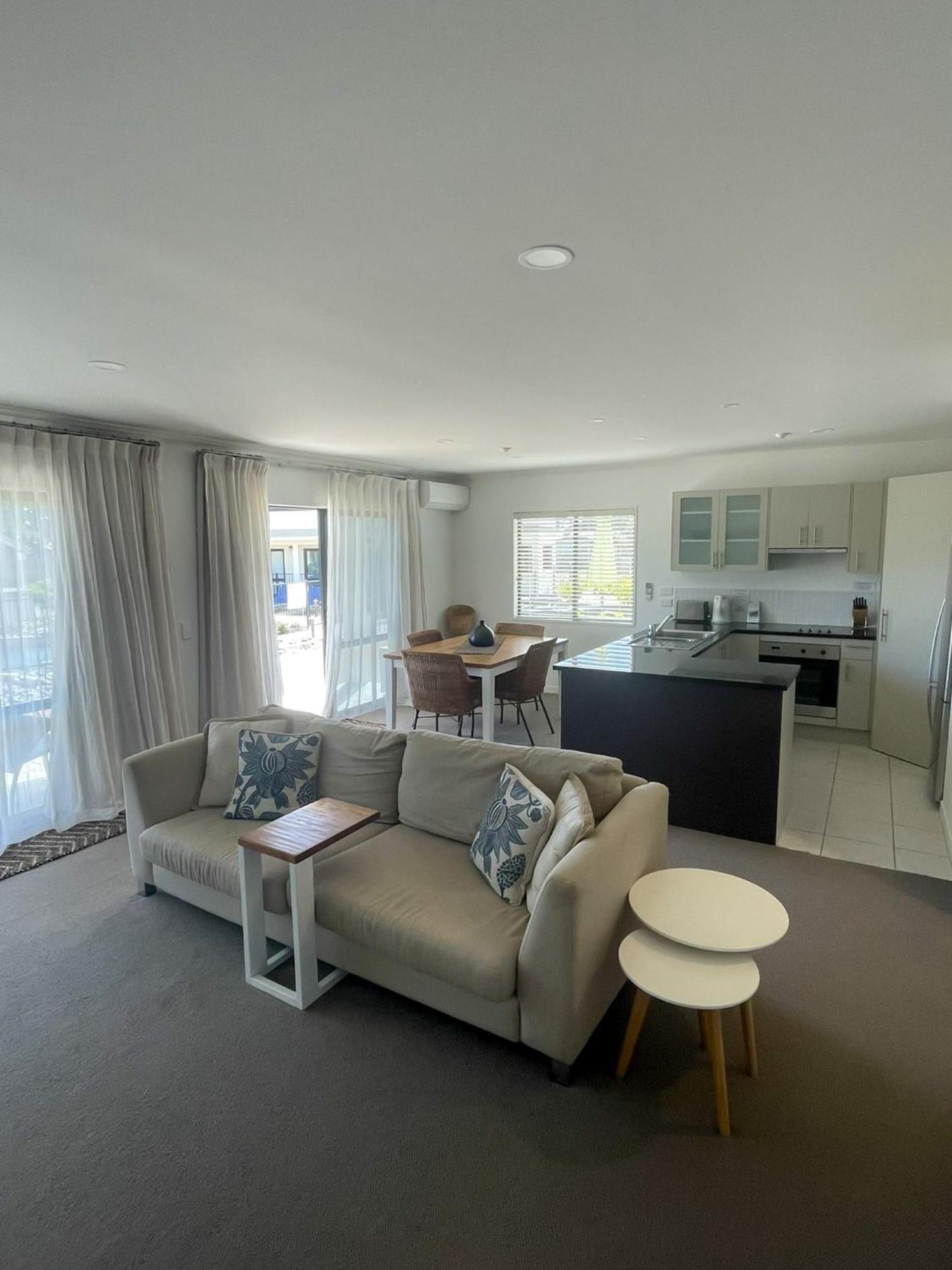 Ocean Breeze Resort Pauanui Exterior photo